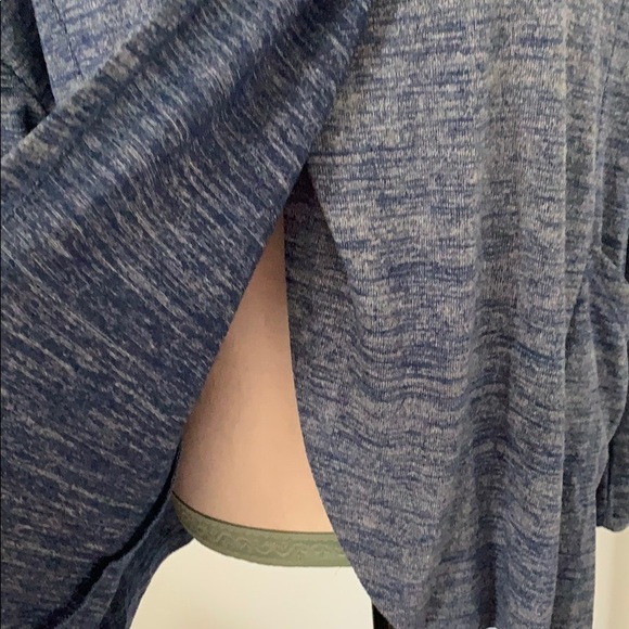 Comfortable pull over. - Picture 4 of 5